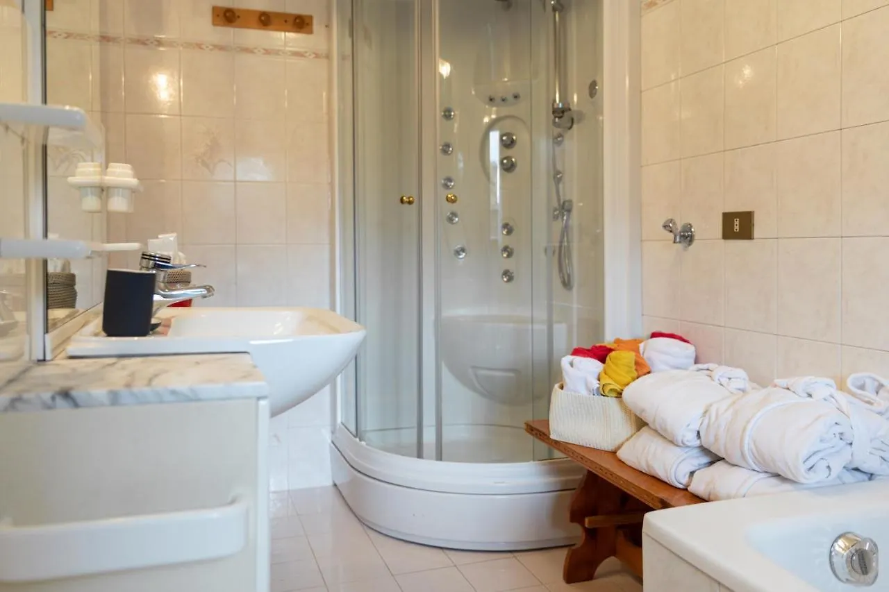 Chalet Mistral Livigno 0*,  Italy